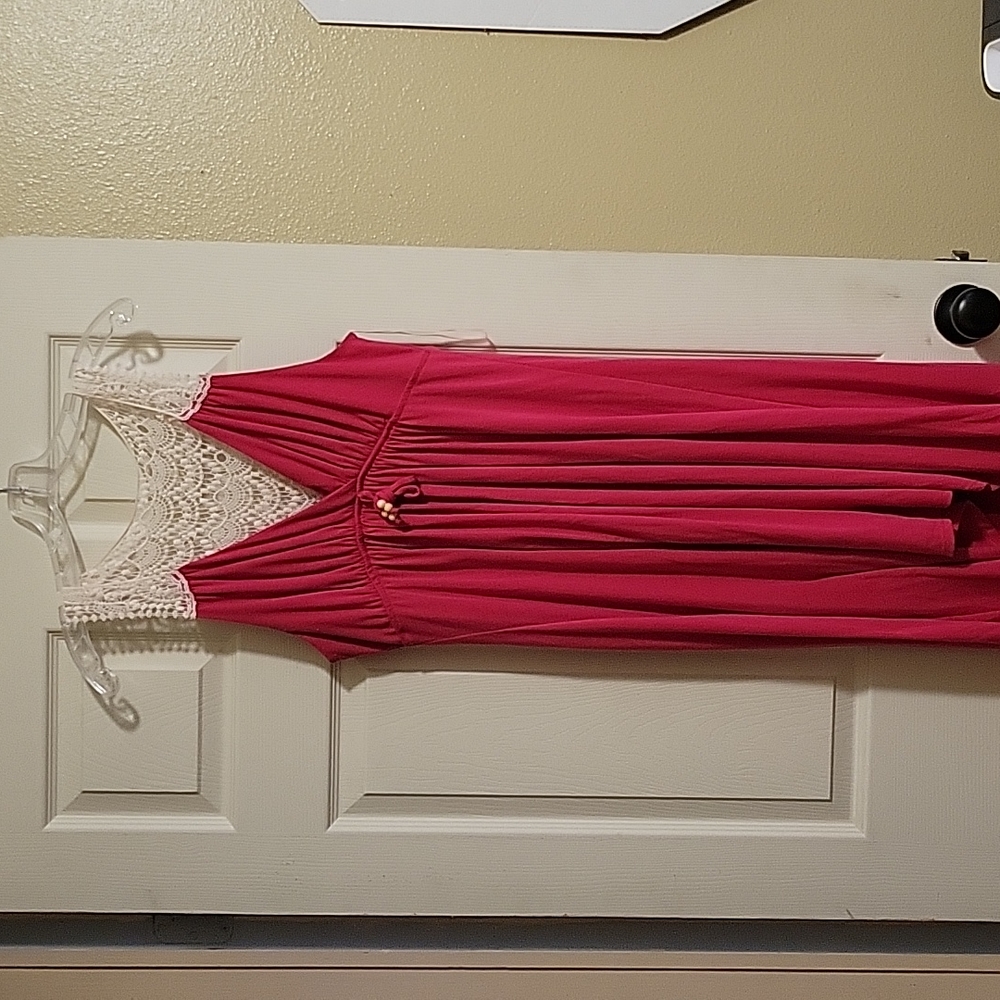 High low dress in juniors Large in hot pink